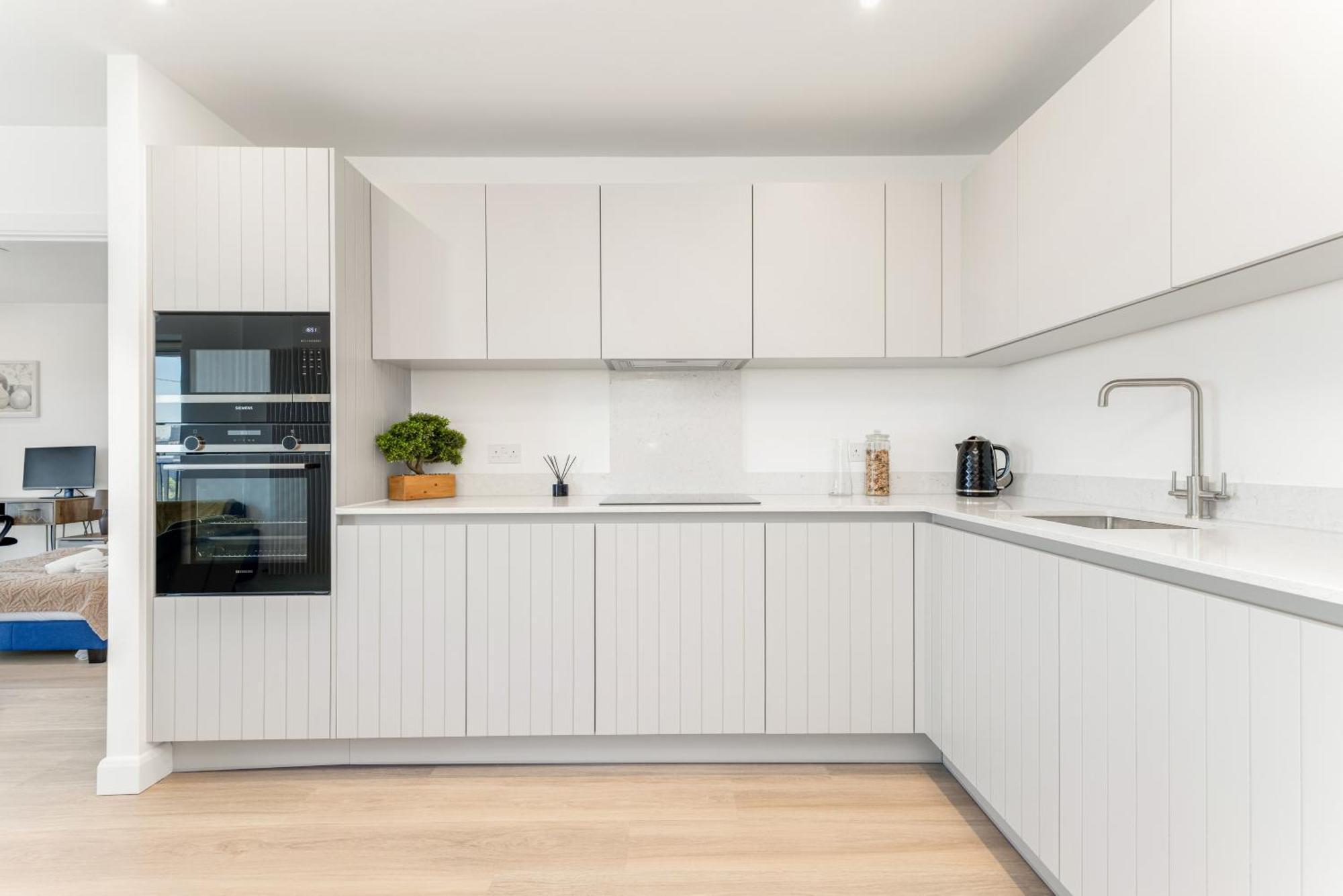 Urban Luxe Retreat Apartment Лондон Екстериор снимка